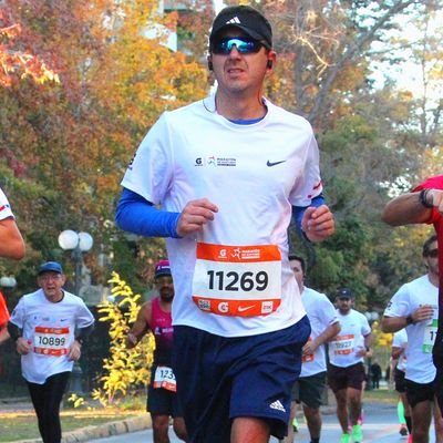 miguel_carrasco's profile picture. Perdí mi otra cuent@. Basket 🏀, Fútbol ⚽ T_T 🤘.
correr de vez en cuando 🏃🏻‍♂️
De Osorno a Pto M. Ahora Stgo.