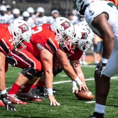CD '18| ESU ‘22 Football |#53 Offensive lineman. I thank God everyday for the ability, drive and determination to play the game I love.🙏🏻