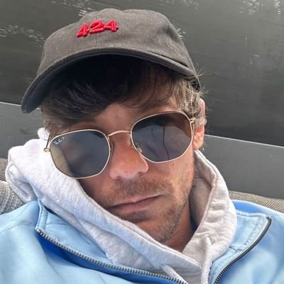 daddylouis81's profile picture. she/her ~ adult ns larrie ~ Louis is not a dad, but definitely a Daddy 🖕🏼🚬💀