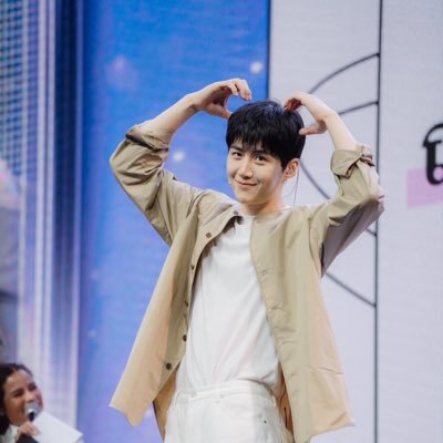 pom_phaty's profile picture. แค่ได้คิดถึง...ก็เป็นสุขใจ (👩‍👧)