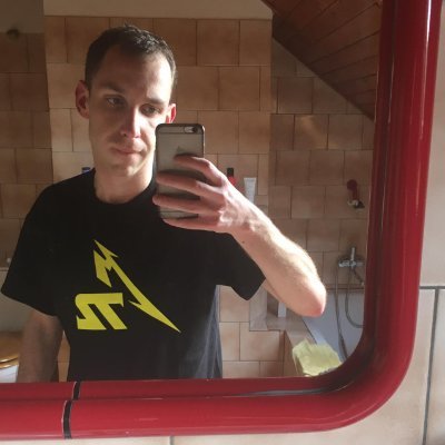 26 years old, single, love music, history and politics