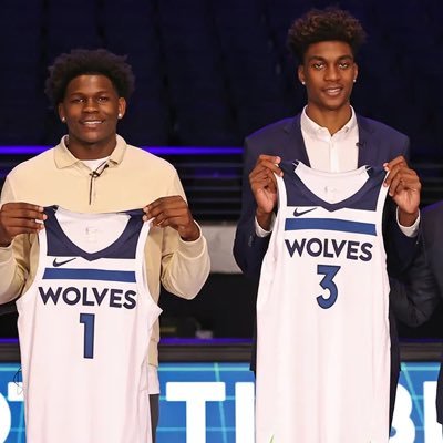 @bvb • @timberwolves | Jude Bellingham enjoyer• Anthony Edwards enjoyer | LLR🕊️