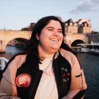 Chloé 🌻(@ChloeRamdani) 's Twitter Profile Photo