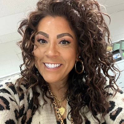 LGibson0701's profile picture. Educator, Creator, Innovator