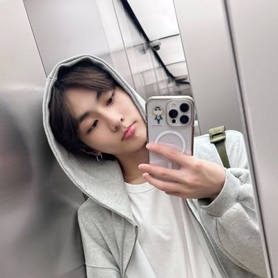 didwjddnjs_'s profile picture. 25/8 = yjw

#ENHYPEN