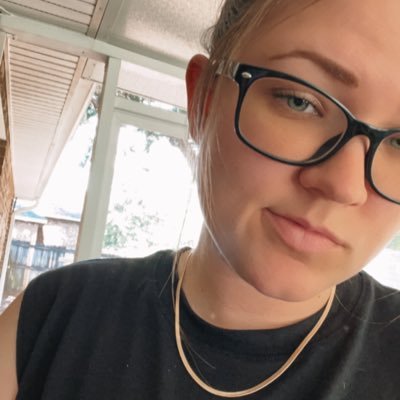 KenzieKayC's profile picture. t1d | A butterfly with devil horns