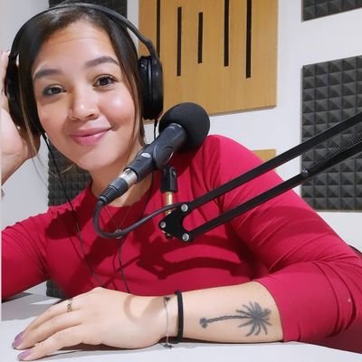 Periodista 
Locutora 
Apasionada por los deportes ⚽⚾