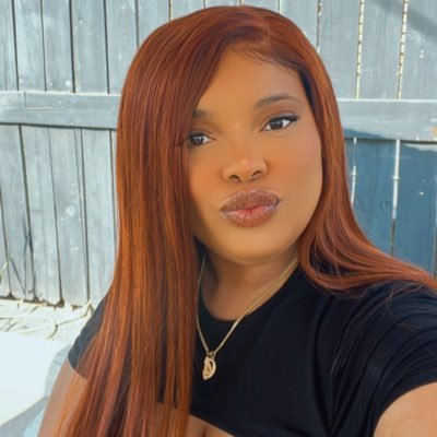 chrissy4x's profile picture. 