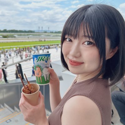 お馬さん🐎と飲むこと🍻が大好きな東京住み💞JRAは毎週全レース1点予想🌻地方競馬も毎日👀❤球場でビールの売り子してました⚾🌟競馬bar(@famille_keiba)令和2年新宿でオープン❤ｾｶﾝﾄﾞﾊｳｽ@akiho_sports💖キャストも随時募集中詳しくは公式ツイッターへ💓乗馬好き🐴