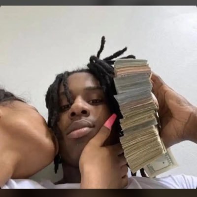unbothered__001's profile picture. Wizkid ❤️🦅 |  Cr7❤️🐐 |  ManU FC❤️💯