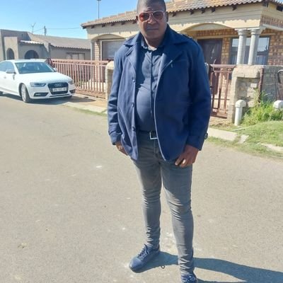 Top dogs
orlando pirates supporter☠️☠️
i'm working at steve tshwete local municipality.