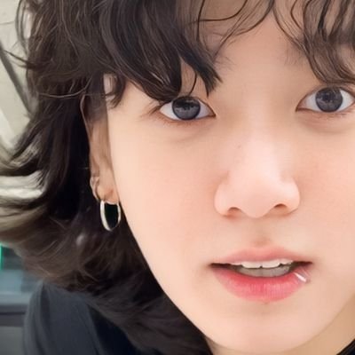 UBSSchweiz57681's profile picture. East Londoner / Remainer / Radio lover / Ginger / One day older.