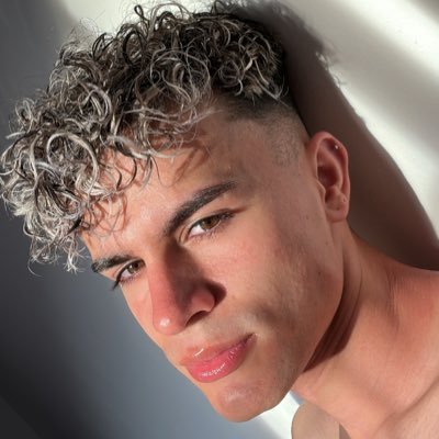 aaangeeel05's profile picture. Bienvenidx a mi Twitter 😏