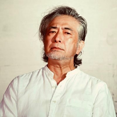 俳優:某老舗劇団に長年在籍。2017年限りで劇団を退団、以後フリーで活動中。芝居がない時はナグリとインパクトの日々…