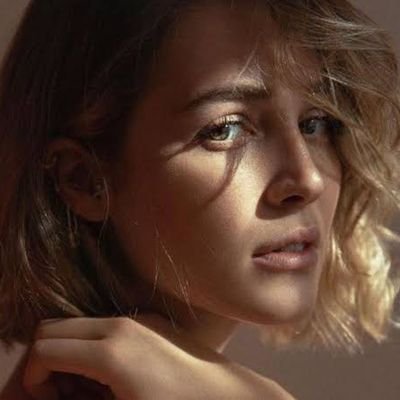 efsunlukadin_'s profile picture. Burası Benim Oyun Evrenim ✨