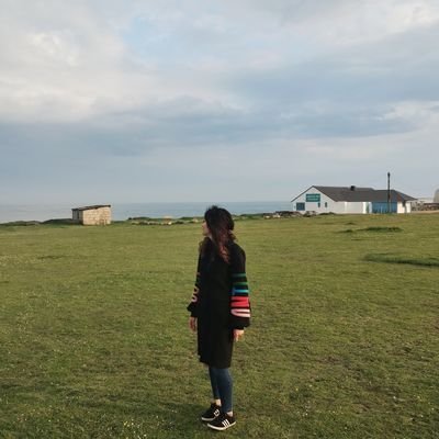 maria_kardamoon's profile picture. Photographer and #NVC appassionate🦒 Imaging operator at @SOAS and for @Prize_Papers project at @UkNatArchives.