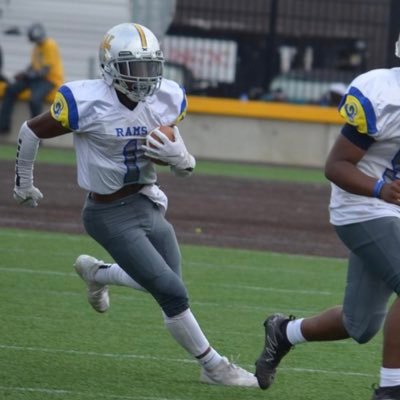 ATH @CCCFB 🦁💙🩶 5’7 / 160/ RB, WR, KR, FS