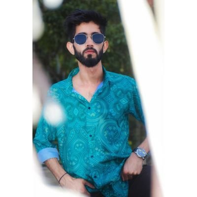 @charlie_raees