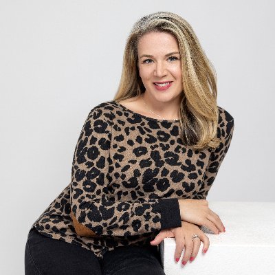 Freelance writer, content marketing writer, copywriter | Clients @realsimple @instyle @dropbox |Tweets on freelance writing, freelancer life, content, mom life