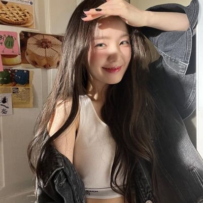nesharayum's profile picture. 𝐅𝐈𝐊𝐒𝐈 ┆  배주현, 91.    ━    She is peaceful like ocean, but hilarious and love to laugh so anyone loves her.