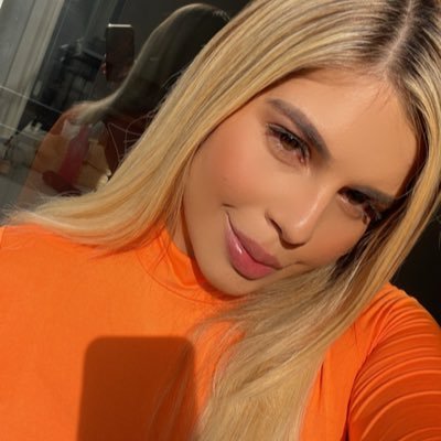 StephanieCHV's profile picture. Juego a desahogarme