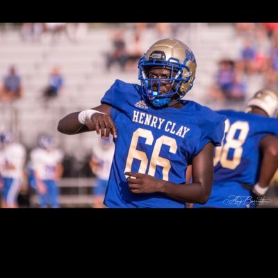 Henry Clay Football 
Class of 2024
Defensive End