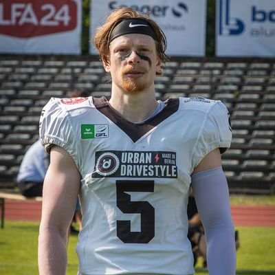 Wide Receiver / Berlin Rebels / Nr. 5 / #SKOL for Life / Instagram: nfreund1