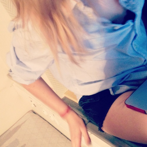 Mlle_Nocif's profile picture. The universe may not always play fair, but at least it's got a hell of a sense of humor.