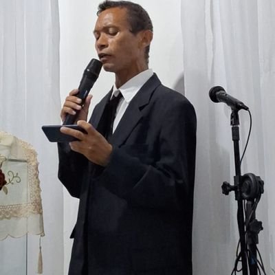 Ivan morais solteiro nascido em Teresina Piauí moreno e romântico