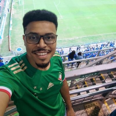Eu não conheço outra canção que lhe descreva em perfeição
Santo, Santo, Deus Poderoso
Deus Poderoso, Deus Poderoso. @AnaFlavia_AF
@Cruzeiro 💙