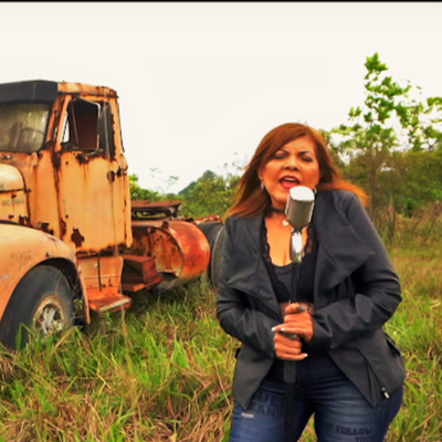 CANTORA COMPOSITORA E POETA