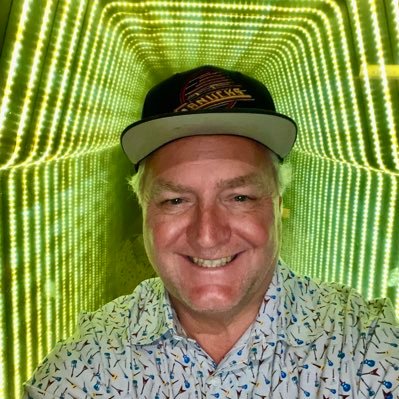 Entertainment, sports and other reports for @SurreyNowLeader (#SurreyBC). Bass player. Lifelong #Canucks fan. I ❤️@vancityjilly