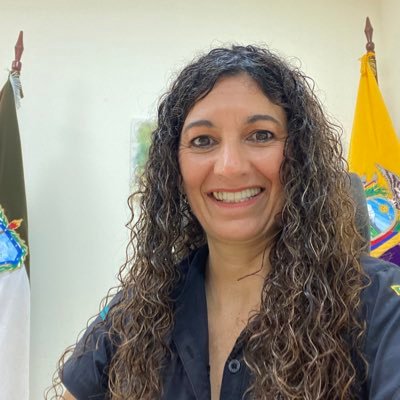 Directora Ejecutiva de la Agencia de Regulación y Control de la Bioseguridad y Cuarentena para Galápagos ABG.