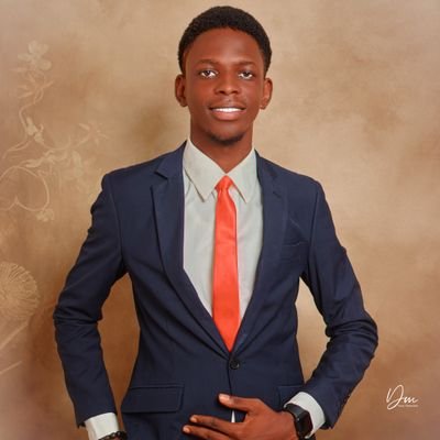 SeunAfo's profile picture. Communication Executives and more!

•Web3 Enthusiast 
•Growth Strategist