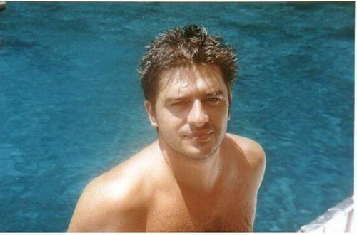 Zisszas's profile picture. E=mc2