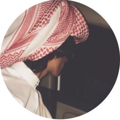 لا والذي ولف قلوب المحبين ما حدرت دمعات عيني هزيمة لكن بكيت من الوفا والوفا دين لجل الصديق وذكريات قديمـة 🌹