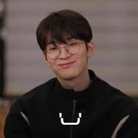 R҉I҉K҉A҉ (@rika_y09) Twitter profile photo