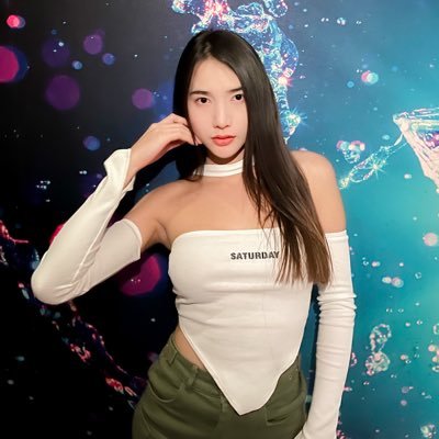 I’m Alice 🇹🇭 172/55/25 I’m ladyboy. We can meet