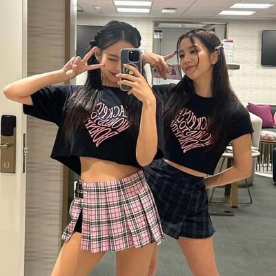 OT4✨||JISOO BIAS💜||JENSOO SHIPPERS
OT7💖||AHYEON BIAS💗||PHARITA💕