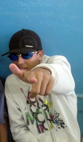 ♫ ♫ QEM TEM TEM &' QUEM NÃO TEM PASSA SEEM ♫' Ninguém vai poder atrasar , Qem nasceu pra vencer ♫ (ý