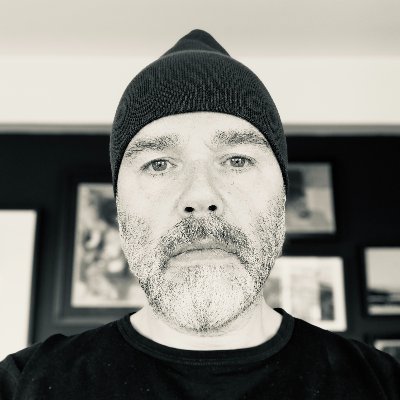 66andybarlow99's profile picture. Exhibited artist working in oil paint and pastels. Buy work at https://t.co/bp3DaJGzsb Instagram/andybarlowlondon