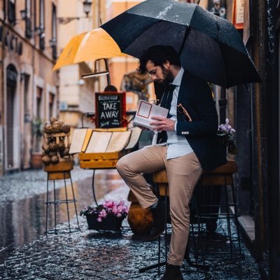 Avvocato - Ph.D. in Diritto Costituzionale e docente @unipr • È meglio non avere sogni che averli troppo grandi? • Ex Rampollo.