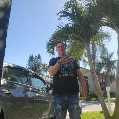 joejoeiceman420's profile picture. blessed living Life to the fullest