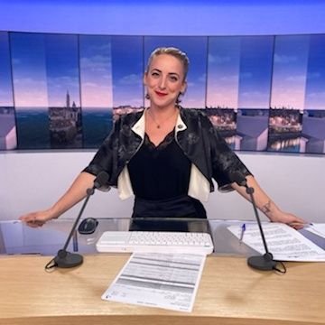 Journaliste @France2tv, @France3tv / 
Intervenante en éducation aux médias / 
Formée à @Celsa_officiel / 
Passée par @FranceTVRome