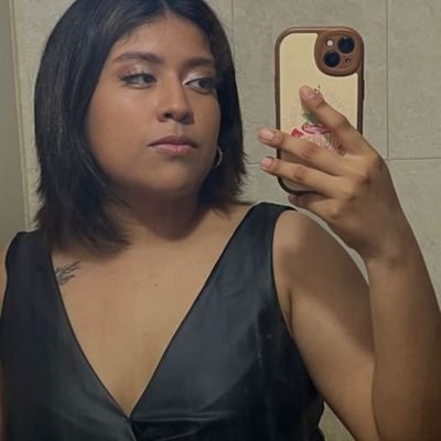 RosePer21031448's profile picture. 