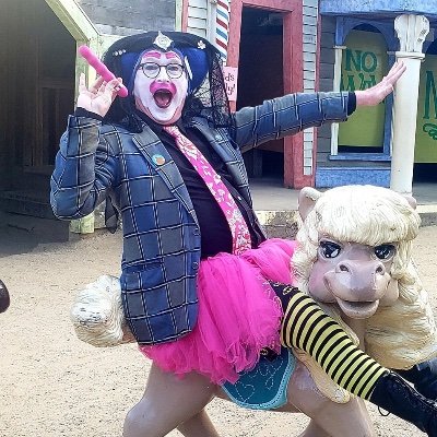 UncletheMikey's profile picture. Eastbanian writer, cartoonist, photographer, genderfucker and Sister of Perpetual Indulgence.