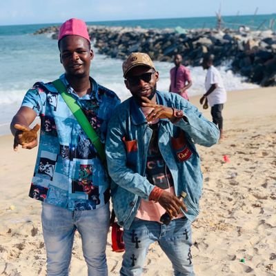 citizen_benson's profile picture. A singer 🎤/musical/entertainer/shows
creative director/Music is my life
citizenbenson9@gmail.com