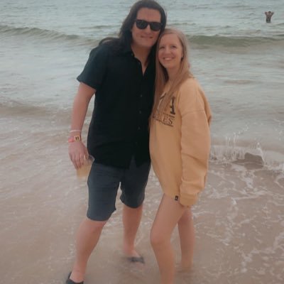 b33rm4nn's profile picture. When you look back on moments in your life, make sure your smiling.