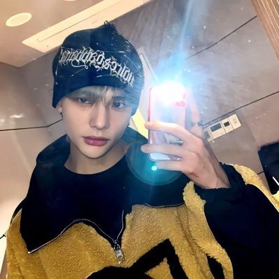 ❋ ◦ 💫 ⟢ boys don't cry !! ⠀⠀ 딸기 ᰋ̱ ۪
