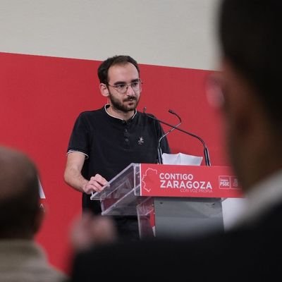 Historiador. S. Formación y Pol. Internacional @jsaragon. SOrg. y Portavoz @PsoeZuera. Tercer Teniente Alcalde de Urbanismo, Cultura y Juventud @ayunzuera